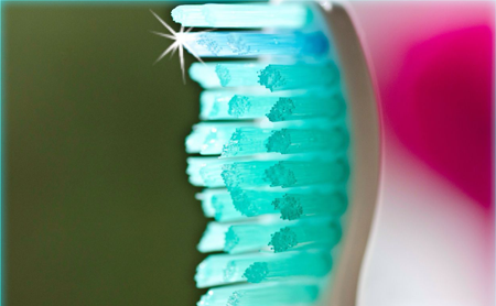 ¿Cómo cuidar tu cepillo de dientes? - Espacio Dental Jaén